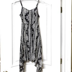 H&M Dresses - H&M Black and White Long Maxi Dress H&M Dresses - H&M Black and White Long Maxi Dress